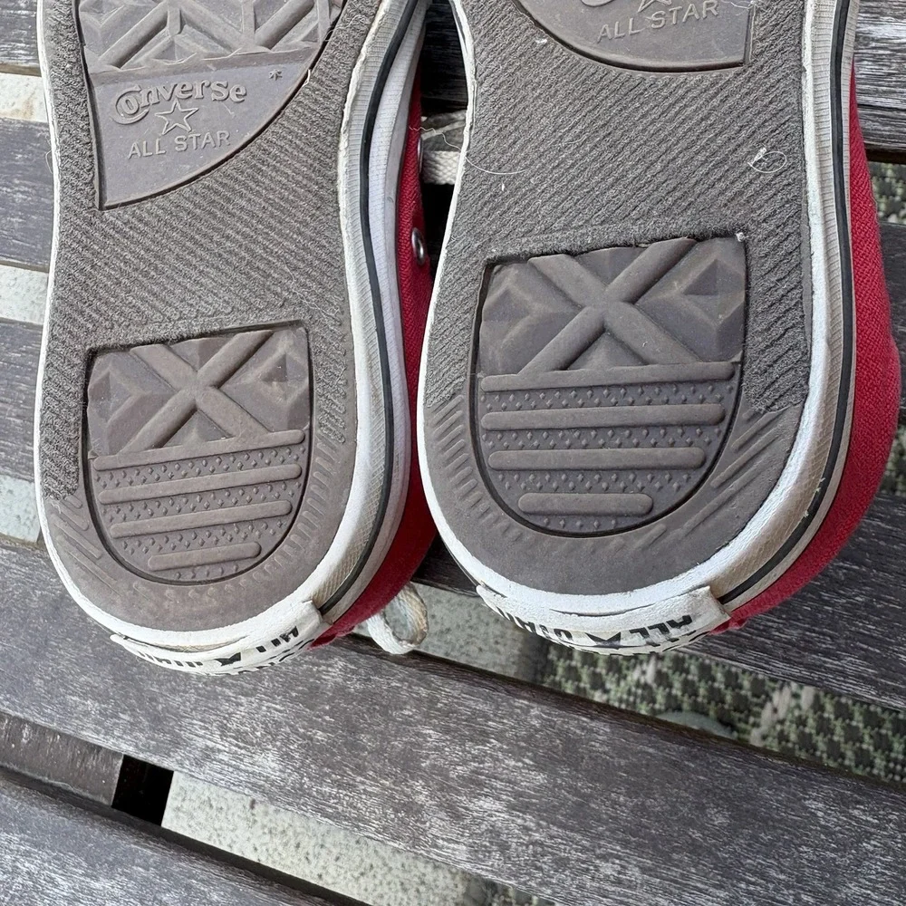 Converse Kids 1 (GS) Red Chuck Taylor All Star Sneakers Classic Low Top Canvas